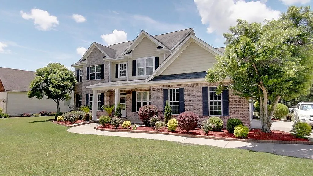 5 bed, 3.5 bath, 4127 sqft, $3,000 — Photo 3