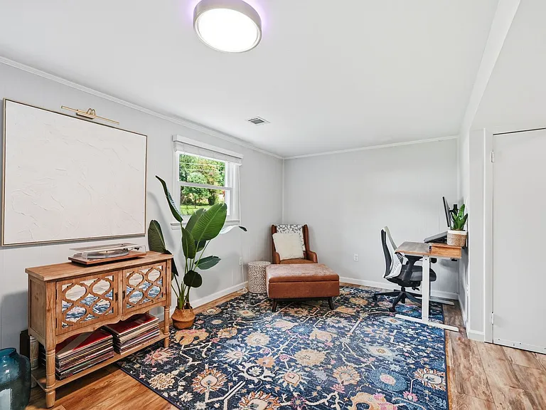 6426 Carriage Dr — Photo 5
