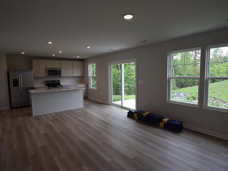 34 Diana Ct — Photo 6