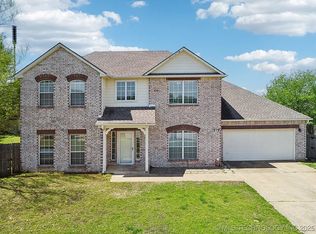 219 W Durham Pl, Broken Arrow, OK 74011