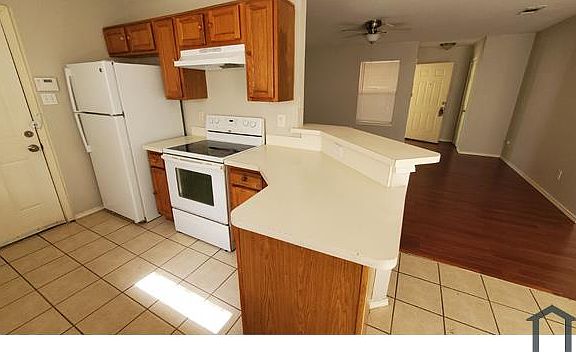 3rd image of 9655 Stonewood Dr