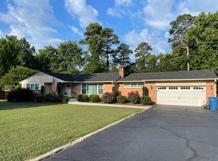 107 Hampton Rd, Greenwood, SC 29649