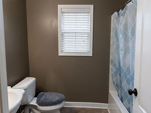 2nd image of 55 Riverbrooke Ter