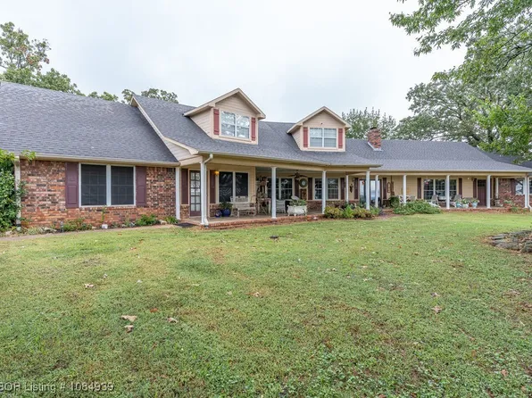 1522 Holt Summit Pl, Van Buren, AR 72956