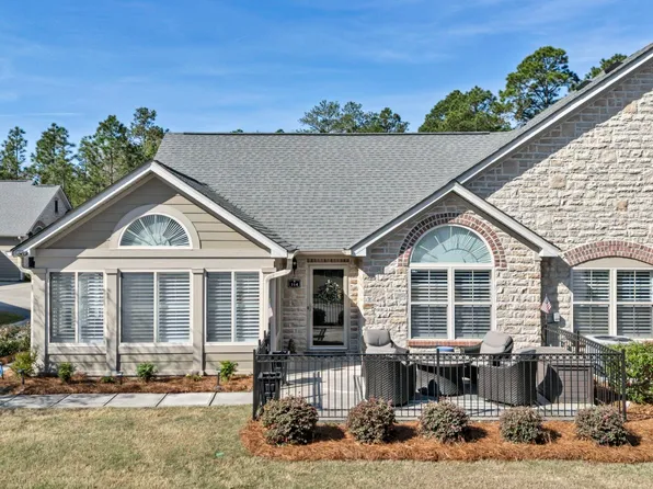 114 Peach Grove Cir, Elgin, SC 29045