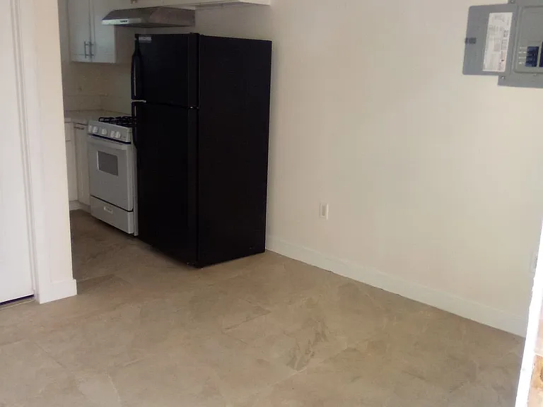 2333 W Imperial Hwy #7 — Photo 2