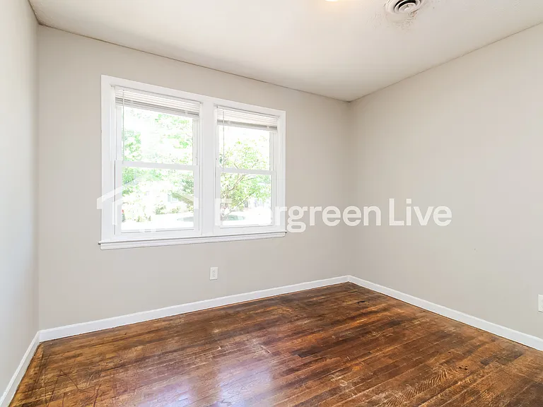 528 Atterbury Dr — Photo 7