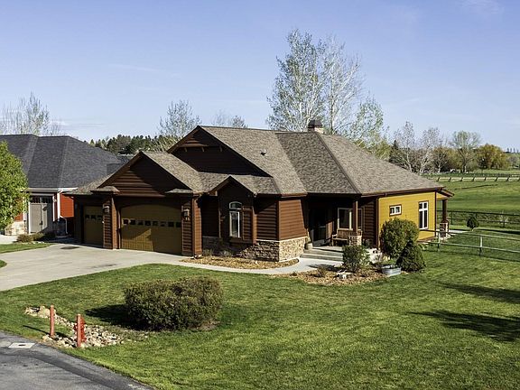 2nd image of 14 Green Meadows Dr