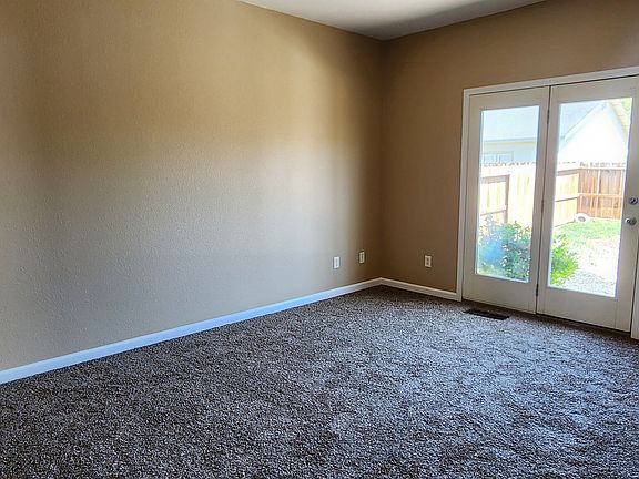 3rd image of 1237 Eider Cir