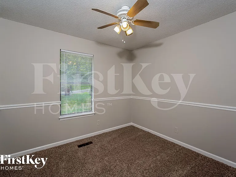 3104 Cobblestone Dr — Photo 10