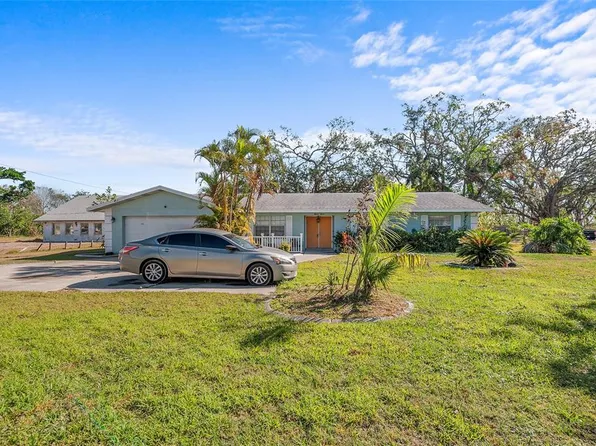1515 15th St E, Bradenton, FL 34208