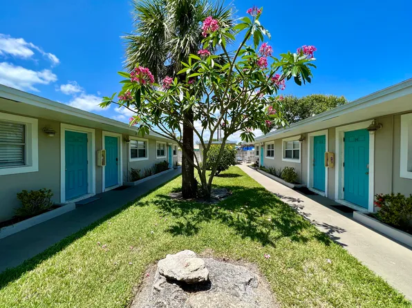 240 Johnson Ave #14, Cape Canaveral, FL 32920