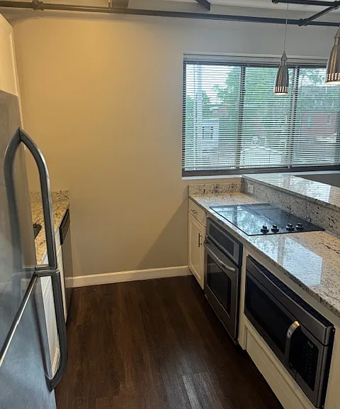 1927 Rutger St #2 — Photo 9