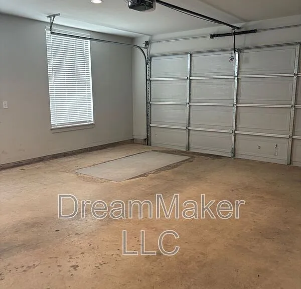 916 Flowers Dr — Photo 17
