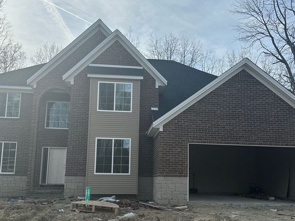 67695 Madeline St, Richmond, MI 48062