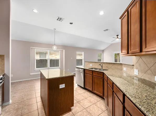 799 Clear Springs Holw, Buda, TX 78610