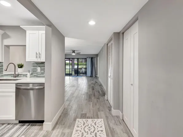 2890 SW 22nd Circle #241d, Delray Beach, FL 33445