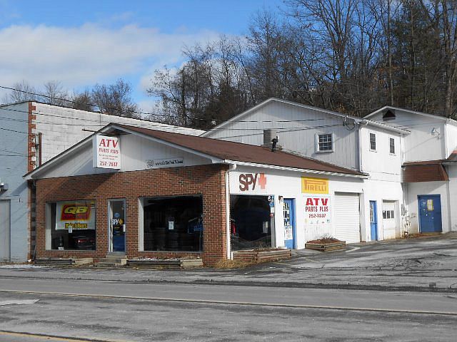 1st image of 3220 Robert C Byrd Dr