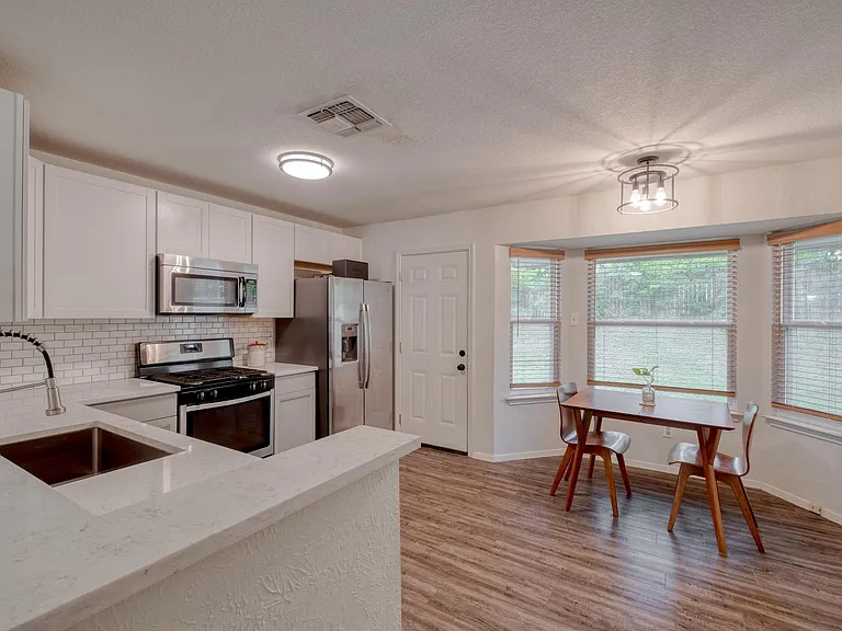12030 Rotherham Dr — Photo 11