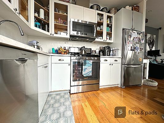 5th image of 730 Franklin Ave