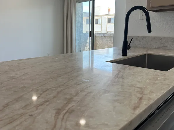25424 Normandie Ave APT 13, Harbor City, CA 90710