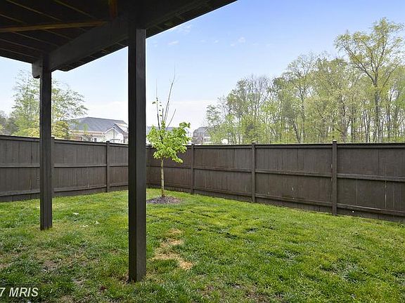 5th image of 42625 Chisholm Dr