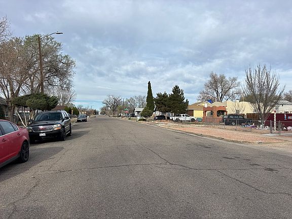 4th image of 1924 E 9th St