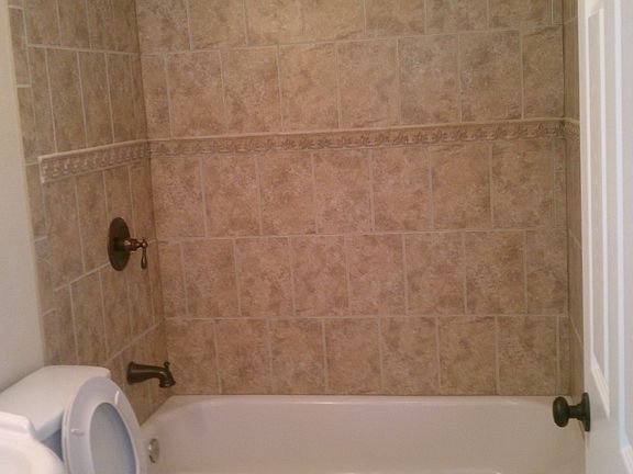 5th image of 833 W 95th St