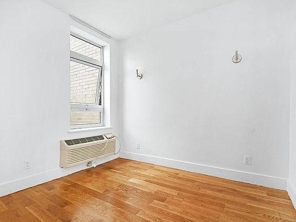 4th image of 109 Grand Ave #5A