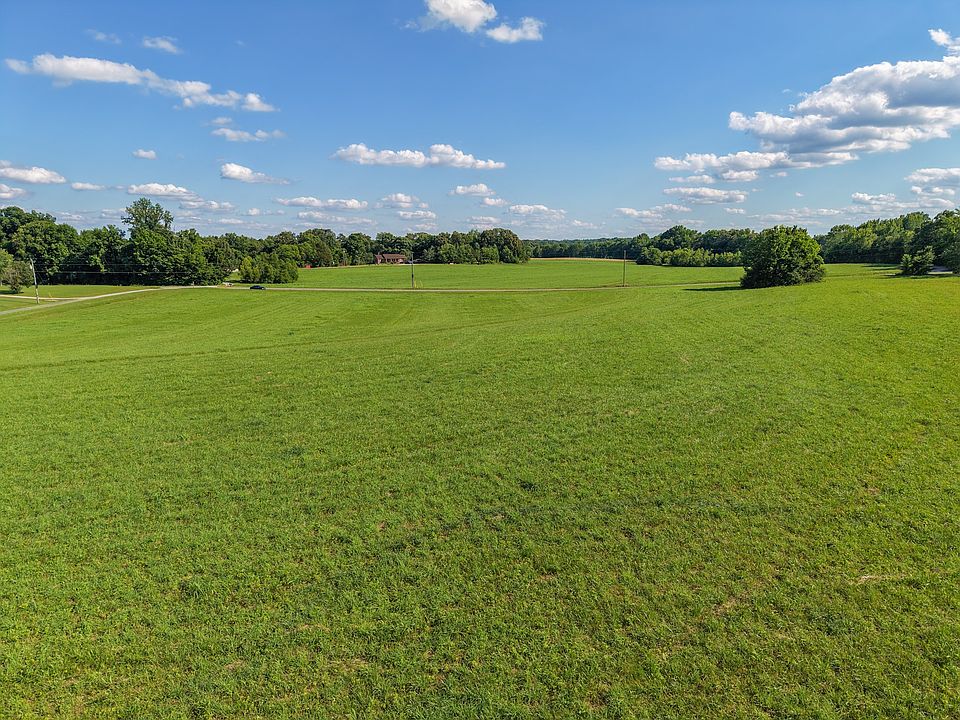 1st image of 4 Poplar Ridge Rd