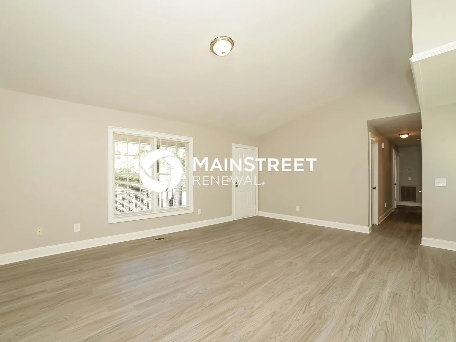 410 Barton Ln — Photo 4
