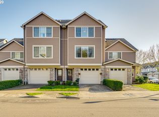 9292 SW Sweek Dr, Tualatin, OR 97062