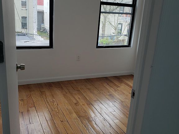 3rd image of 2837 W 19th St #2
