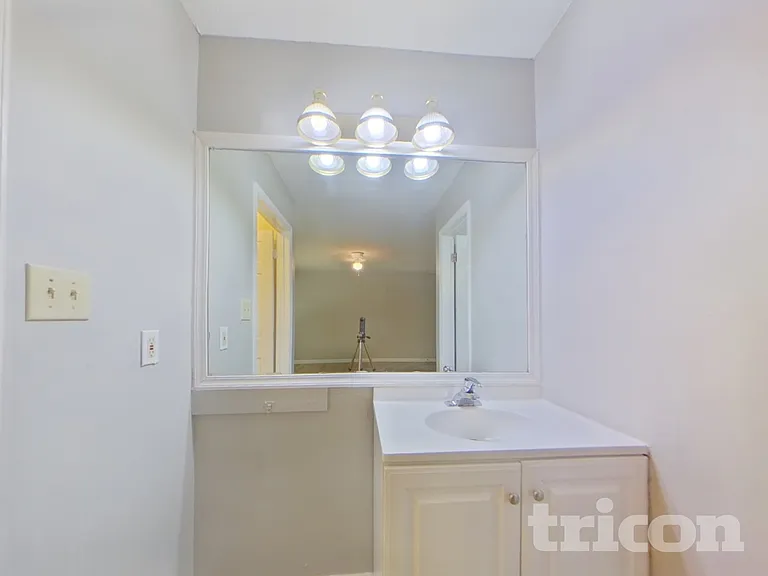 9980 Lake Forest Way — Photo 9