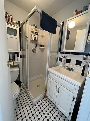 Rented by CG Realty | media 10