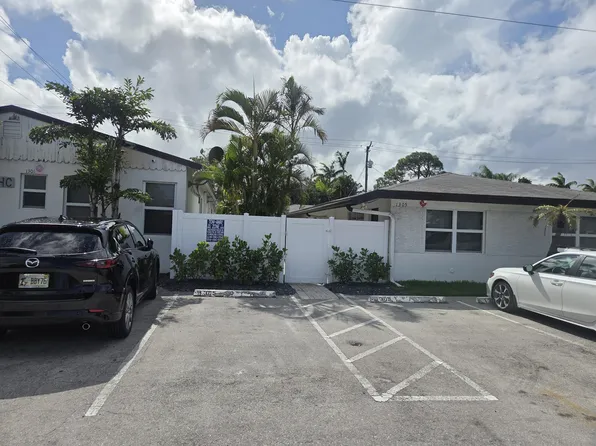 1301 NE 16th Ter APT 1-9, Fort Lauderdale, FL 33304