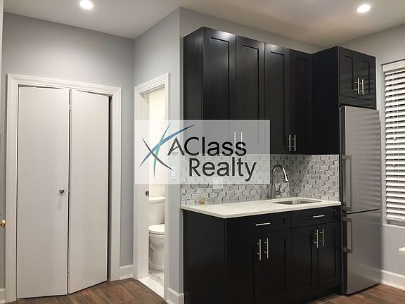 5th image of 3086 37th St APT 1F