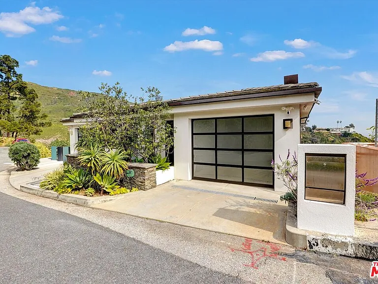 3850 Rambla Orienta — Photo 4