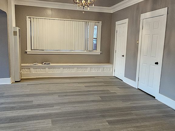 4th image of 701 W 46th St