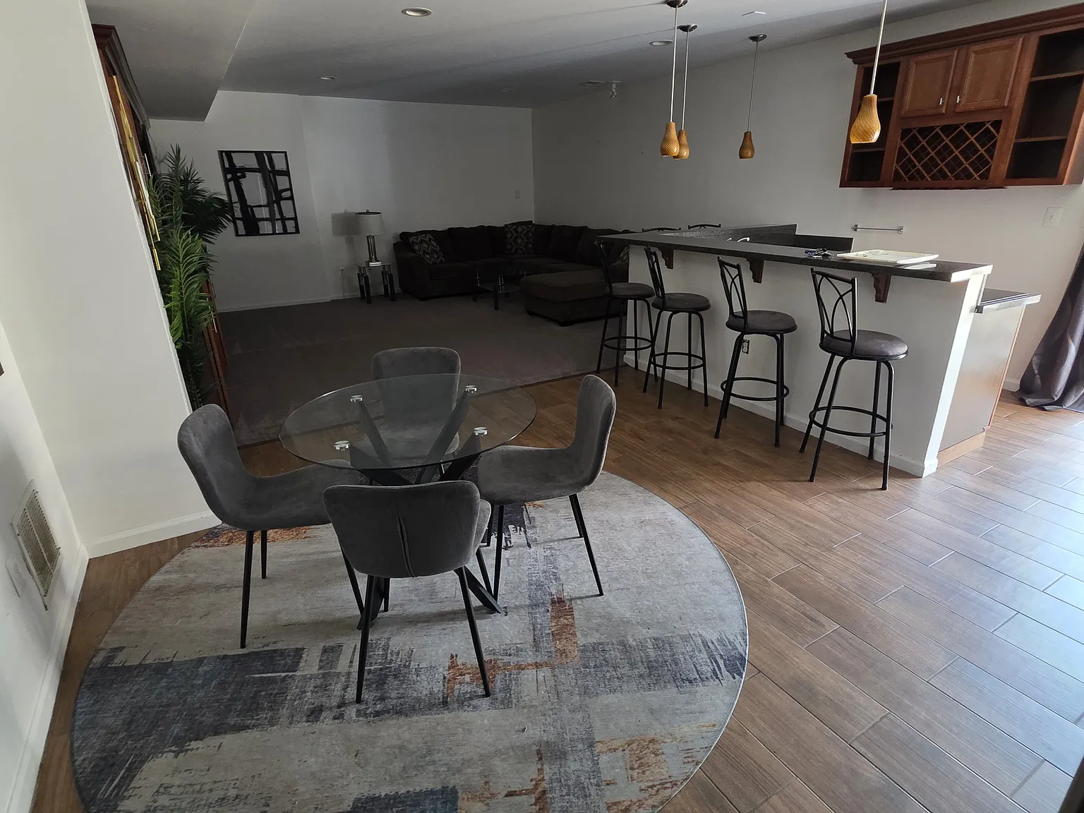 2 bed, 1200 sqft, $1,795 — Photo 3