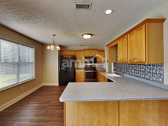 3rd image of 2617 Westhaven Dr