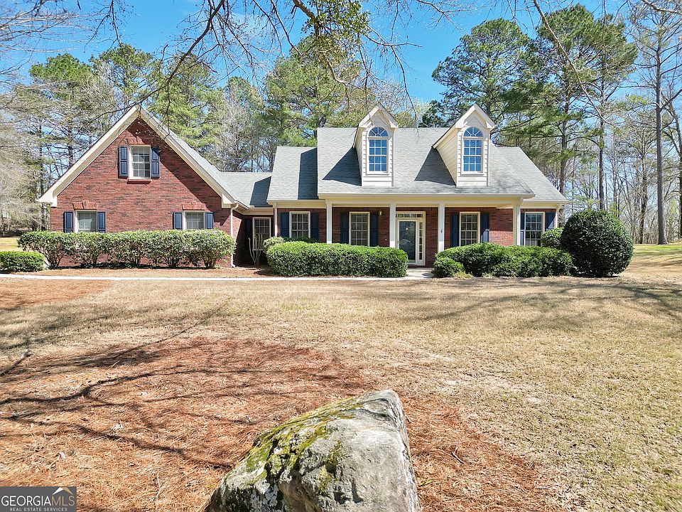 1st image of 65 Oak Ln