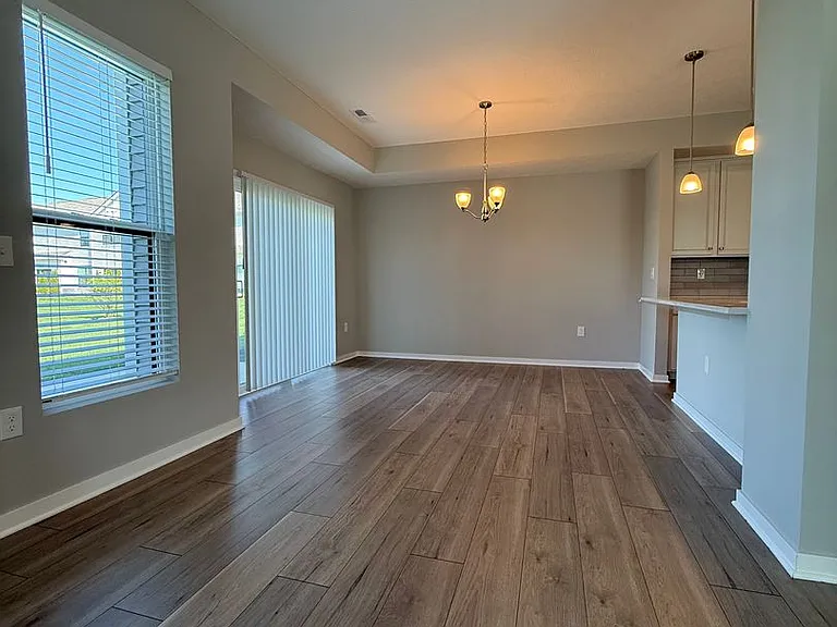 6053 Miranda Ln — Photo 5
