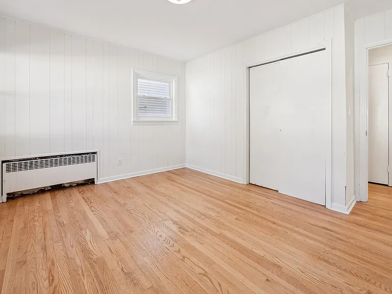 623 Livingston Rd — Photo 11
