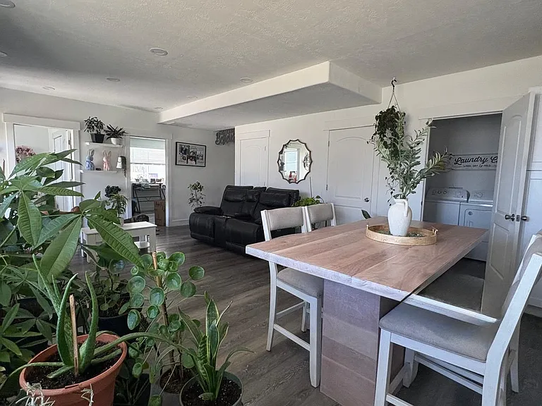 900 N Olson Dr — Photo 12