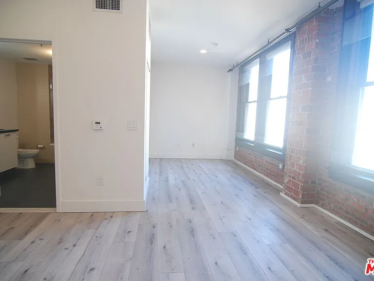 460 S Spring St #608 — Photo 9