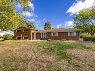94 Blue Grass Ln, Rochester, NY 14626