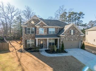 17 Woods Creek Dr, Suwanee, GA 30024