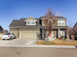 828 W Tropical Dr, Nampa, ID 83686