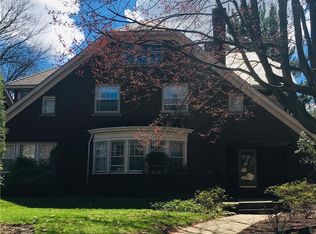 2716 Colchester Rd, Cleveland Heights, OH 44106